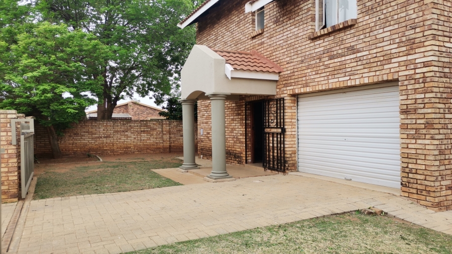 3 Bedroom Property for Sale in Baillie Park North West